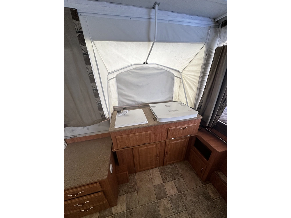 Rockwood Premier 2514g 2010 alt