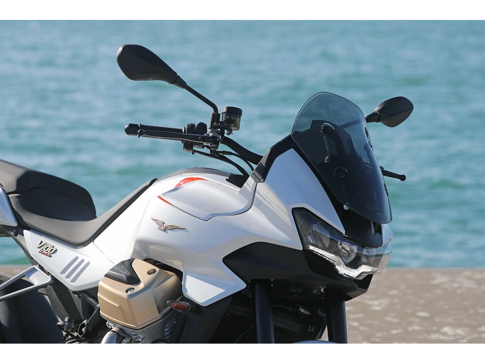 Moto Guzzi V100 Mandello 2023