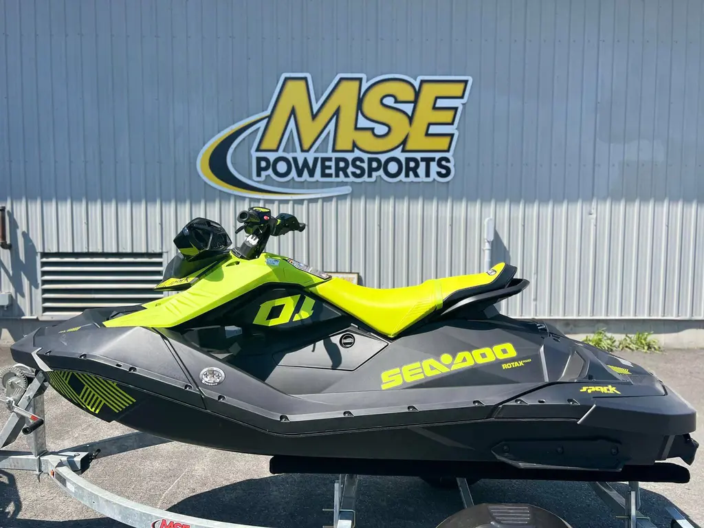 Sea-Doo Spark Trixx 2 Up 90 With iBR and audio  2023