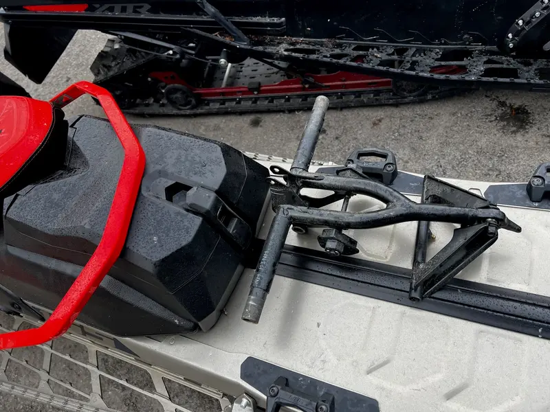 2022 Ski-Doo Summit X w/ Expert Pkg 165 850 3Pouces
