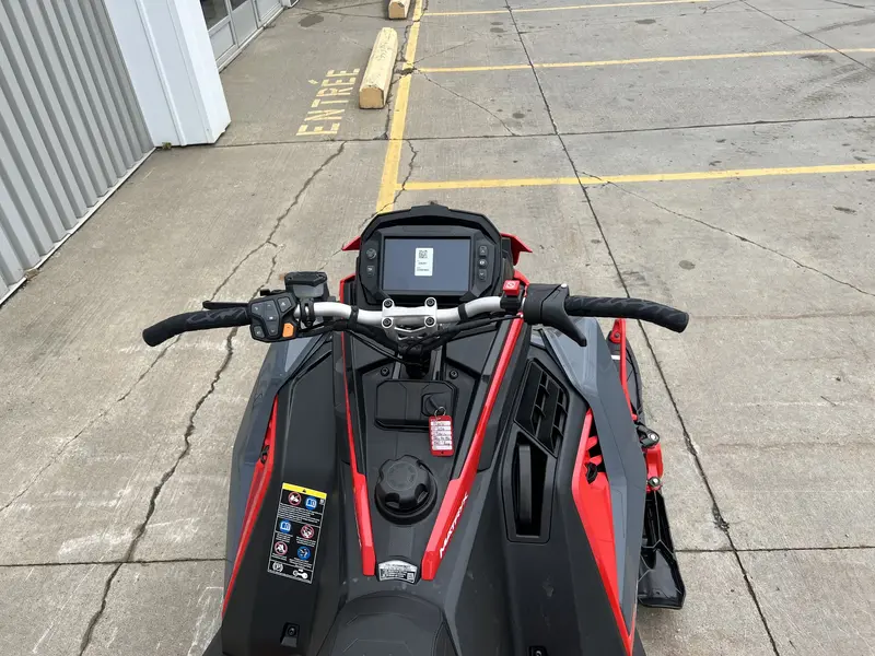 2024 Polaris 850 INDY VR1 137 DÉMO