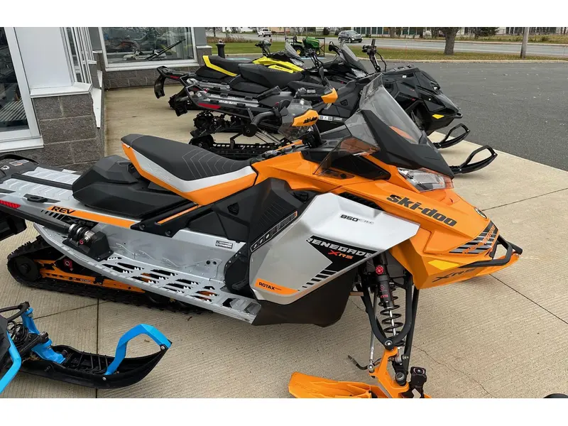2019 Ski-Doo RENEGADE XRS 850