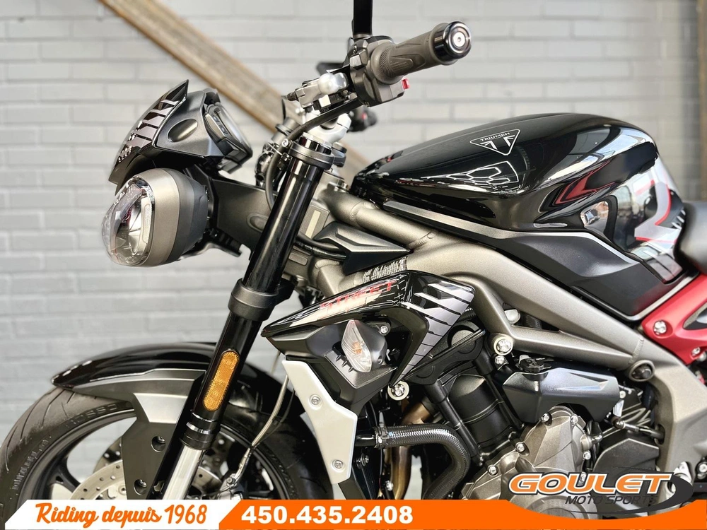 2022 Triumph Street Triple R 765 alt