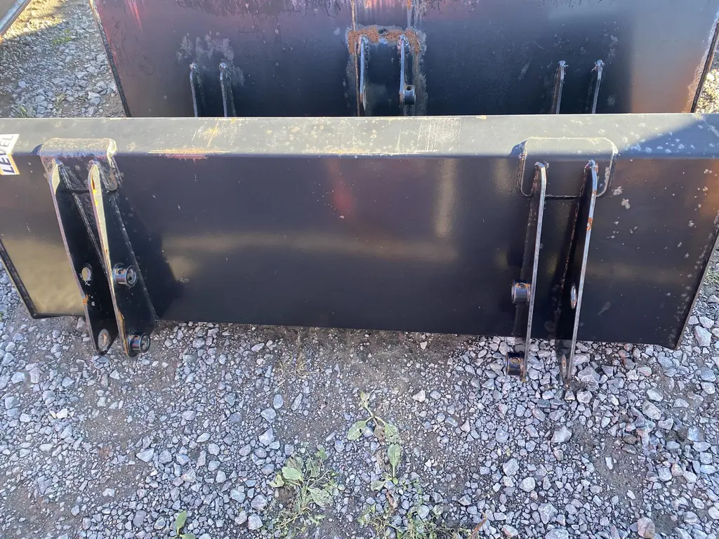 2016 Mahindra Godet 50"