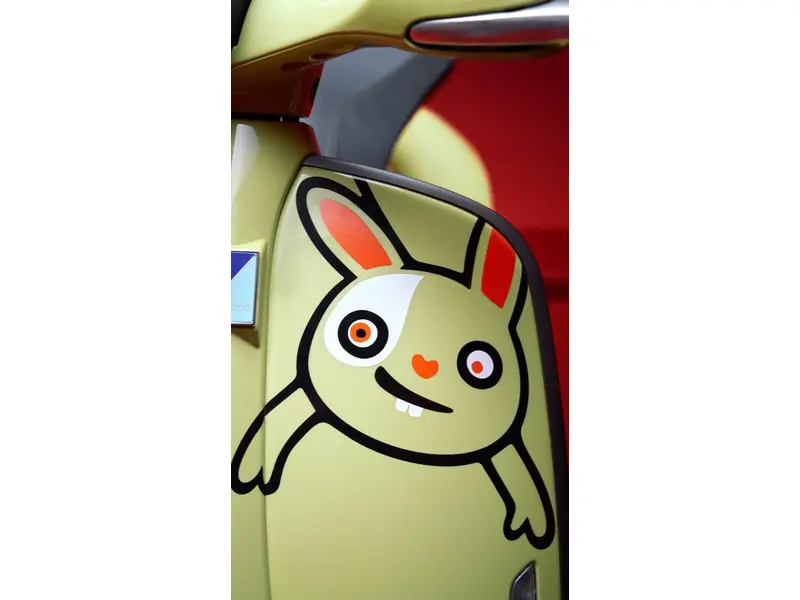 2023 Vespa 946 BUNNY 10TH Liquidation