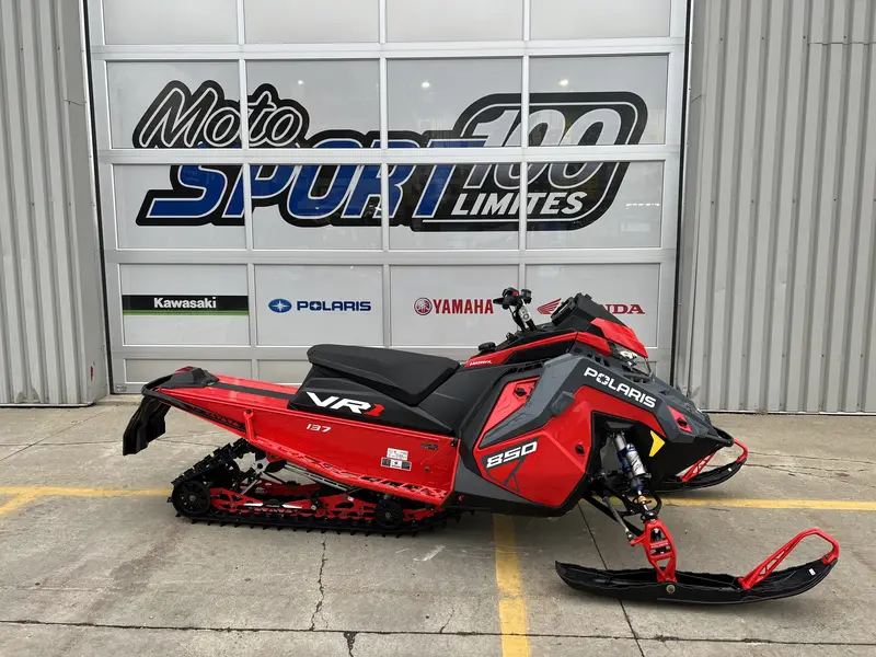 2024 Polaris INDY VR1 137 850 / 2 ANS DE GARANTIE
