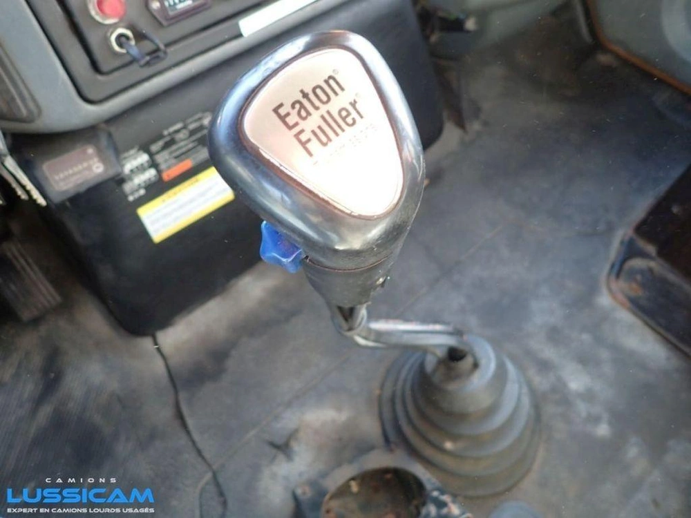 International 7500 2004