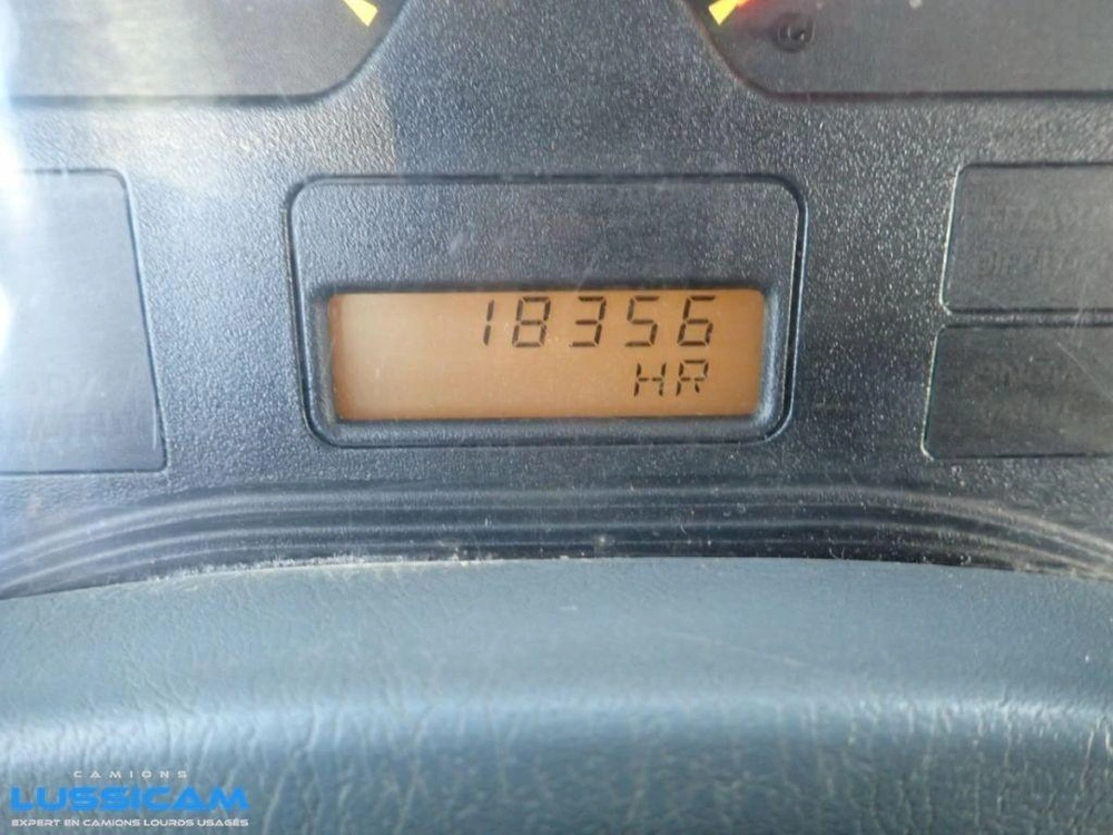 International 7500 2004