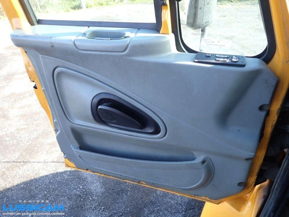 International 7500 2004