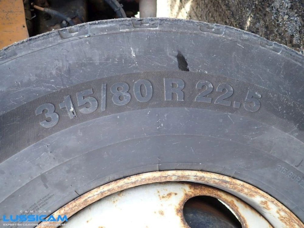International 7500 2004