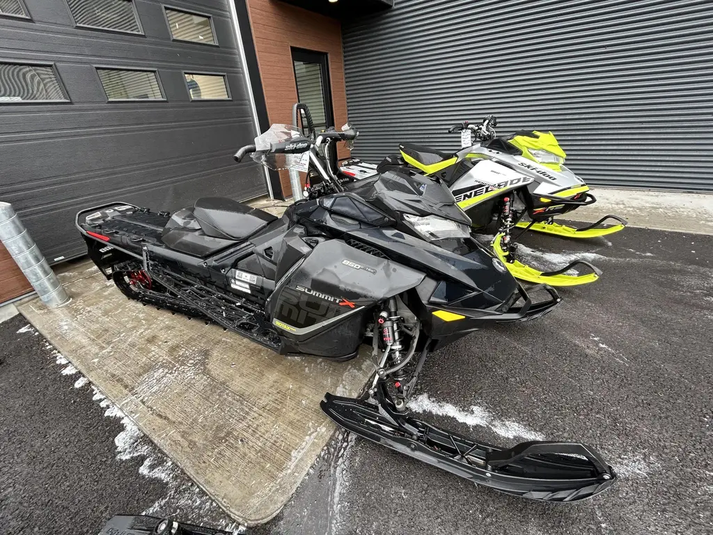 2017 Ski-Doo SUMMIT X 850 154