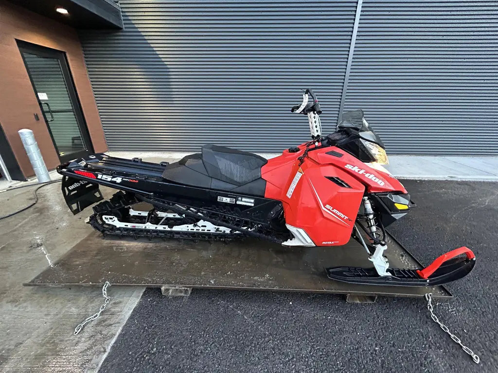 2015 Ski-Doo SUMMIT 800 154