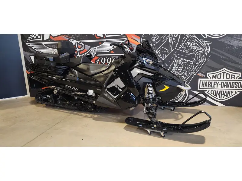 2022 Polaris titan adventure 800 1.8