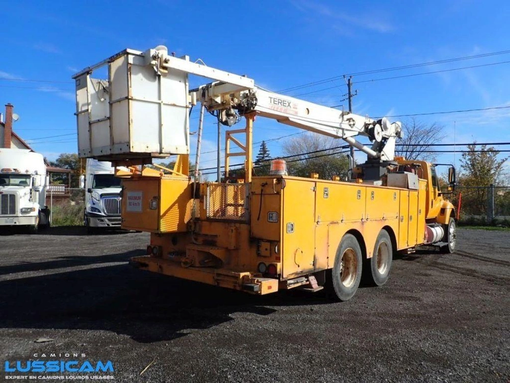 International 7500 2004
