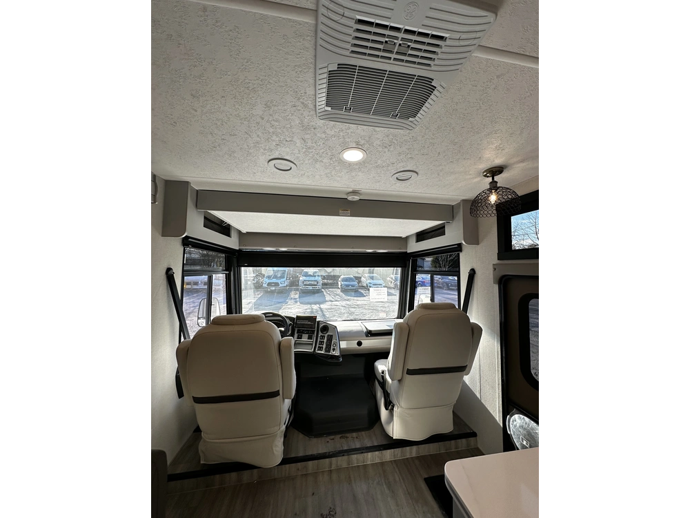 Coachmen Pursuit 31es 2024 alt
