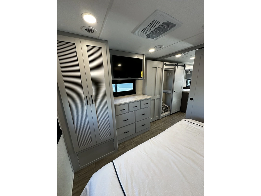 Coachmen Pursuit 31es 2024 alt