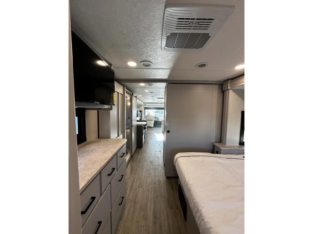 Coachmen Pursuit 31es 2024 alt