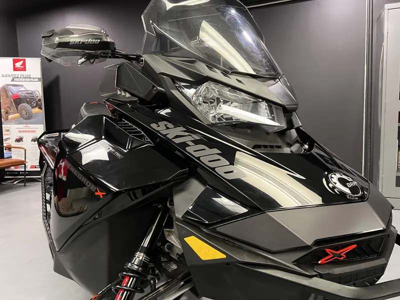 2022 Ski-Doo Renegade X 850 E-Tec 137''
