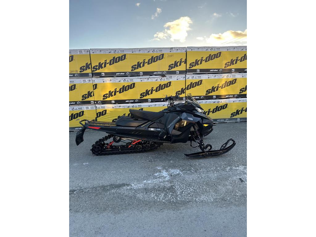 2021 Ski-Doo Renegade X 850