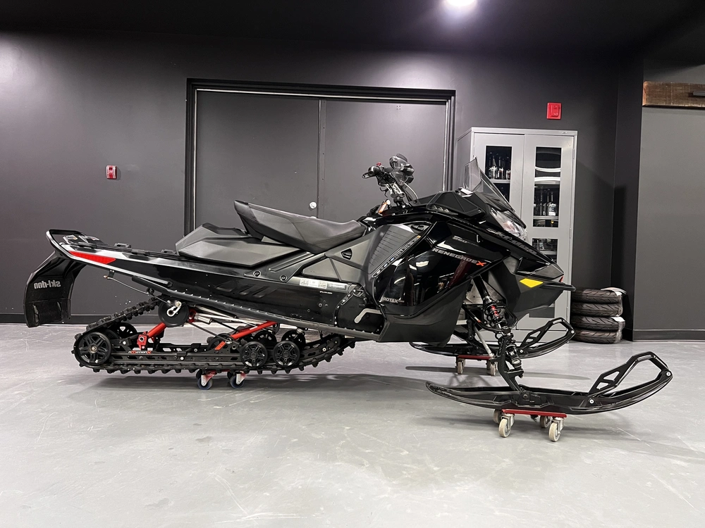 Ski-doo Renegade X 850 E-tec 137'' 2022 alt