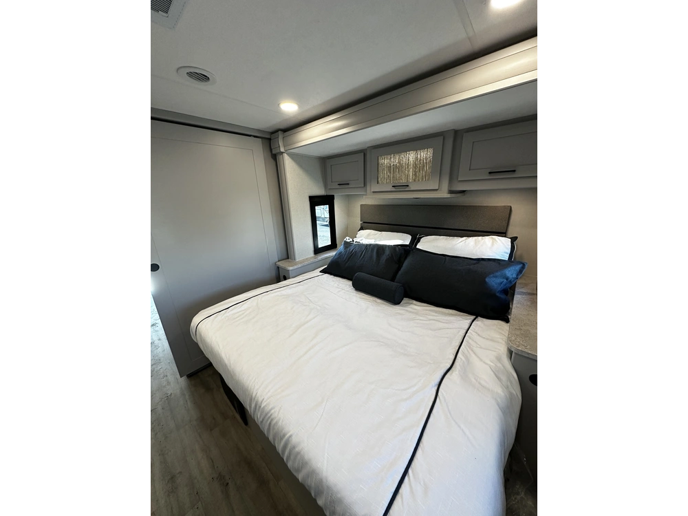 Coachmen Pursuit 31es 2024 alt