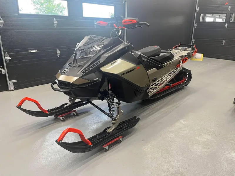 2022 Ski-Doo SUMMIT X EXPERT 850 TURBO