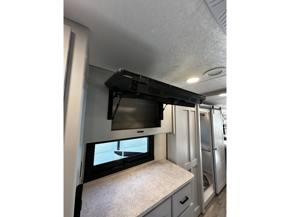 Coachmen Pursuit 31es 2024 alt