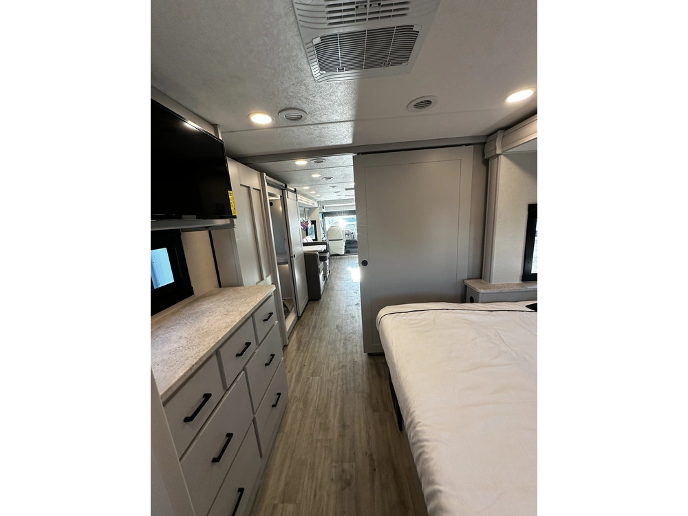 Coachmen Pursuit 31es 2024 alt