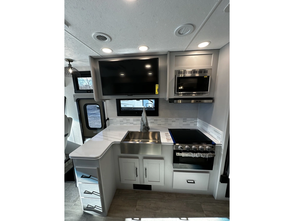 Coachmen Pursuit 31es 2024 alt