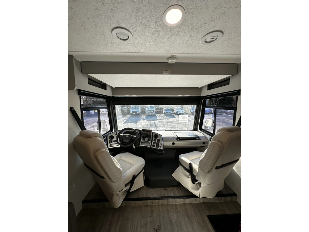 Coachmen Pursuit 31es 2024 alt