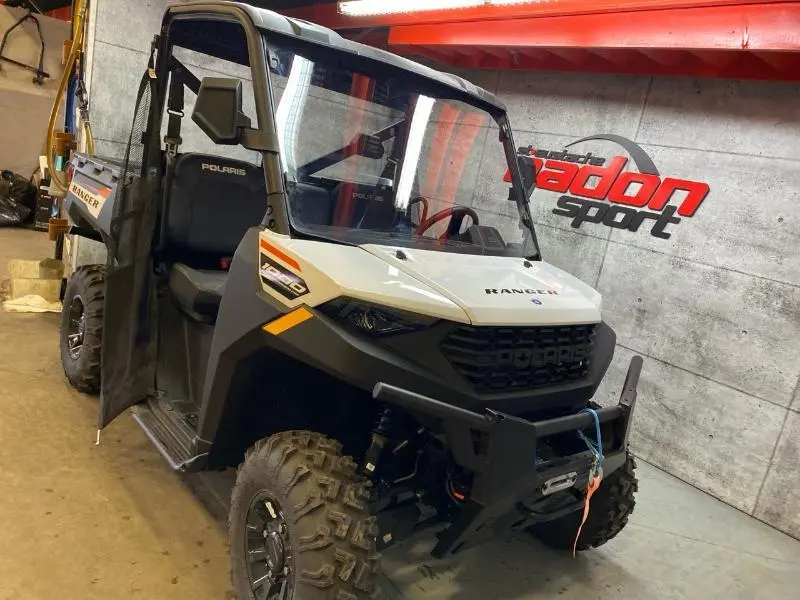 2023 Polaris Ranger 1000 Premium  ( prix special tout inclus ! )