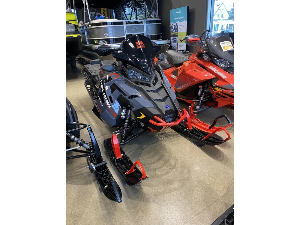 Polaris Titan Xc 800 2022 alt