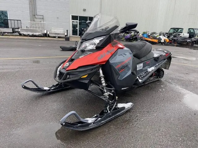 2018 Ski-Doo Renegade Enduro 600 HO E-TEC 137’’ SAVE $3500 RABAIS