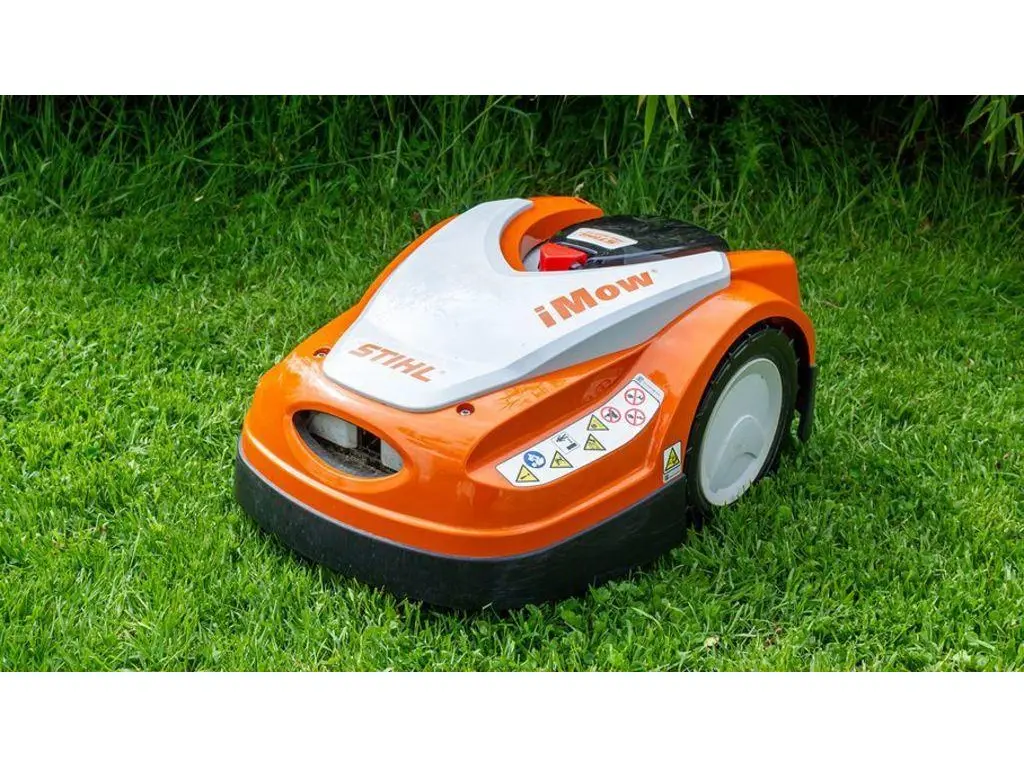 2024 Stihl iMow Robotic Lawn Mower RMI 422 P