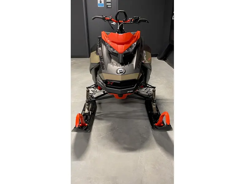 2022 Ski-Doo Summit X Expert 850 165