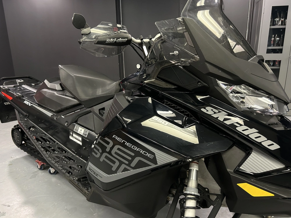 Ski-doo Renegade Adrenaline 850 Etec 2017 alt