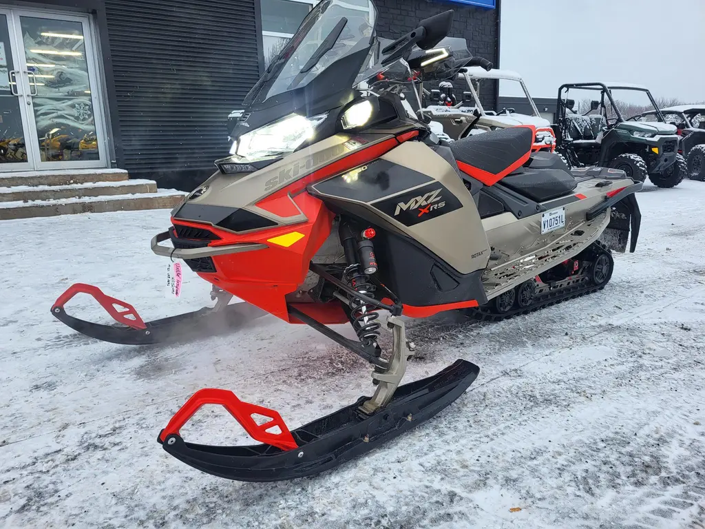 Ski-Doo MXZ X-RS 850  2021
