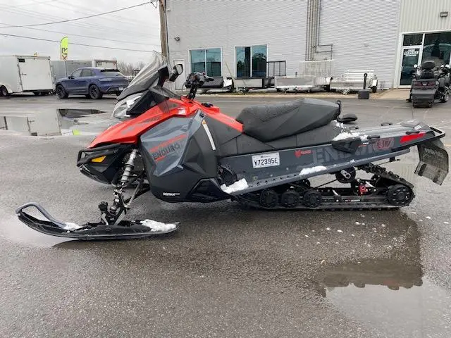 2018 Ski-Doo Renegade Enduro 600 HO E-TEC 137’’ SAVE $3500 RABAIS