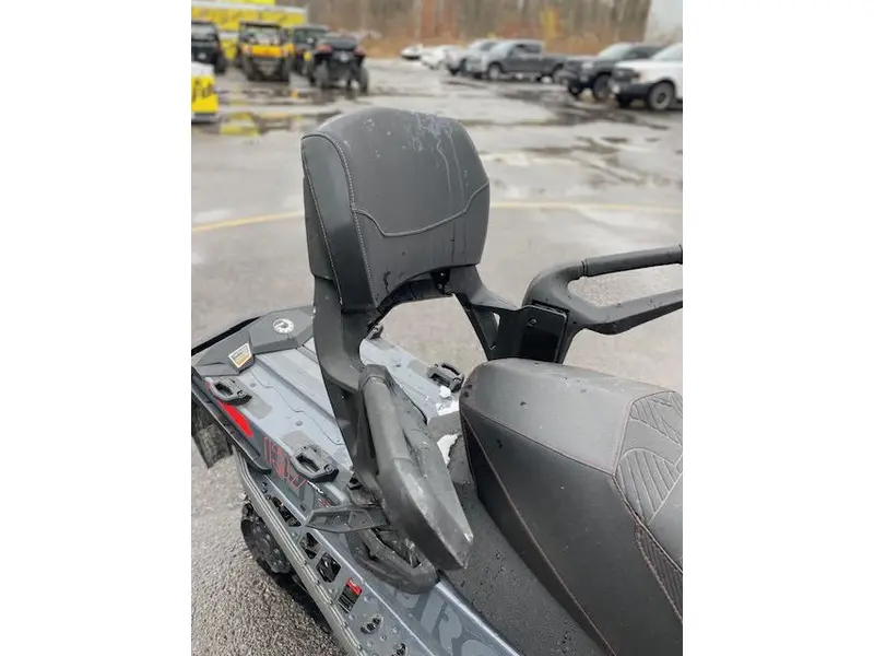 2018 Ski-Doo Renegade Enduro 600 HO E-TEC 137’’ SAVE $3500 RABAIS