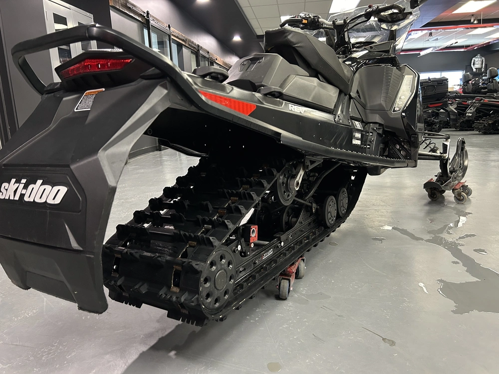 Ski-doo Renegade Adrenaline 850 Etec 2017 alt