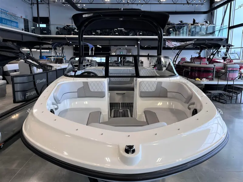 2023 Bayliner VR4