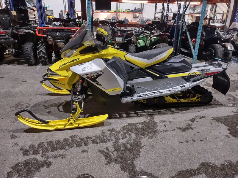 2019 Ski-Doo MXZ X-RS 850 SAVE $3400 RABAIS
