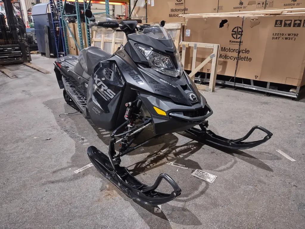 Ski-Doo RENEGADE 800 X-RS E-TEC (REV-XS) R 2015 - SAVE $1900 RABAIS