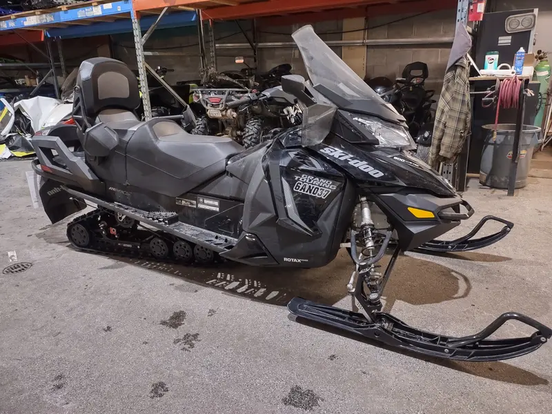 2018 Ski-Doo GRAND TOURING LIMITED 600R E-TEC E.S. (REV GEN4) SAVE $1800 RABAIS