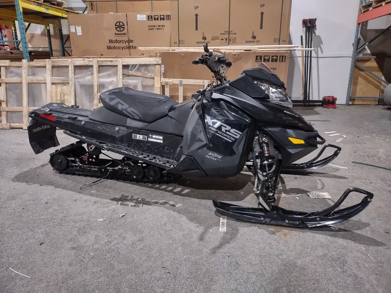 2015 Ski-Doo RENEGADE 800 X-RS E-TEC (REV-XS) R SAVE $2500 RABAIS