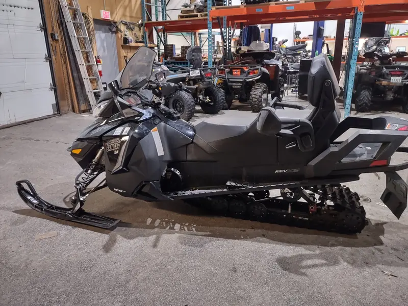 2018 Ski-Doo GRAND TOURING LIMITED 600R E-TEC E.S. (REV GEN4) SAVE $1800 RABAIS