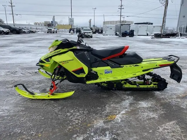 2020 Ski-Doo Renegade XRS 850 E-TEC 137’’ SAVE $2800 RABAIS