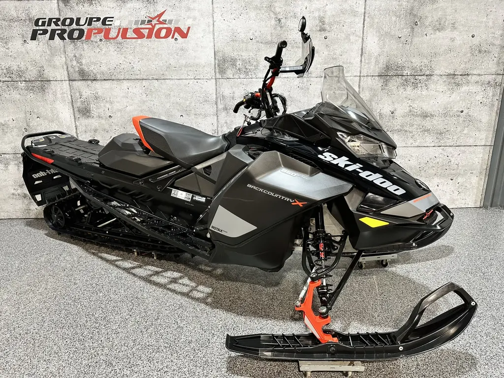 2020 Ski-Doo Backcountry X 850 | 5600km; 2po