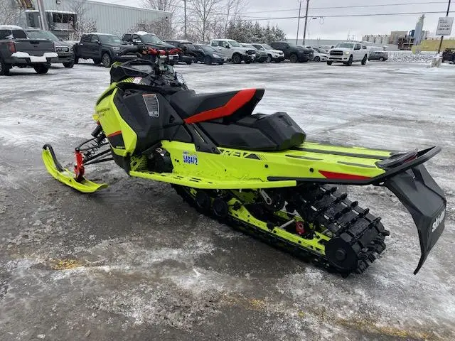 2020 Ski-Doo Renegade XRS 850 E-TEC 137’’ SAVE $2800 RABAIS