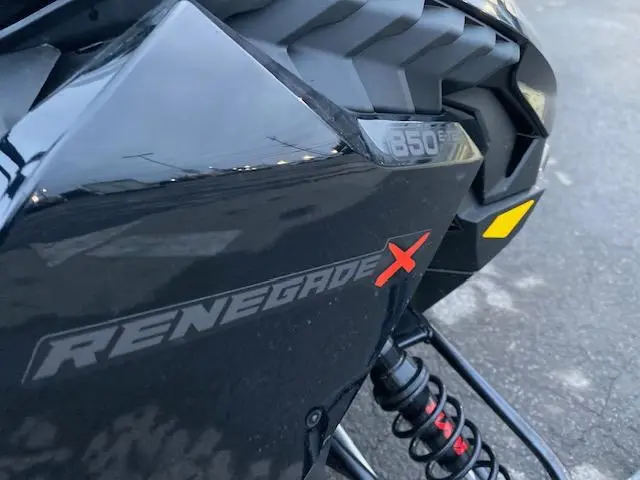 2023 Ski-Doo RENEGADE X 850 E-TEC ICE RIPPER XT 1.5 E.S. W/ 10.25 TOUCHSCREEN SAVE $500 REBATE
